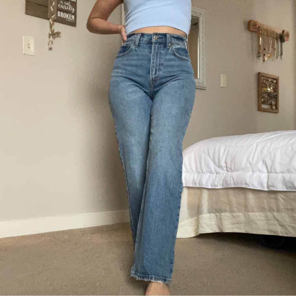 Abercrombie 90s Relaxed High Rise Jeans